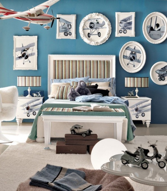 Airplane theme kid's bedroom