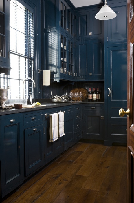 Lacquered navy cabinets